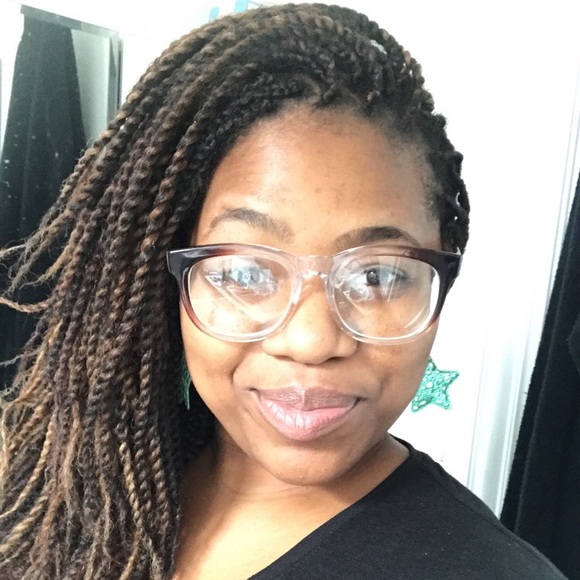 Meet your Posher, Ashaunai - Picture 3 of 17